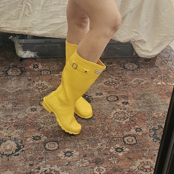 Hunter Yellow Boots - Picture 11 of 11